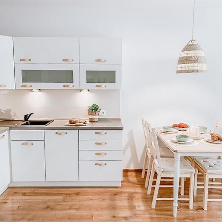 Apartamenty Flat White Ruczajowa Zielona Góra Exteriör bild